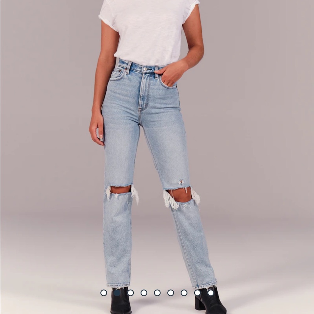 A&F 90s Ultra High Rise Straight Jeans NWT